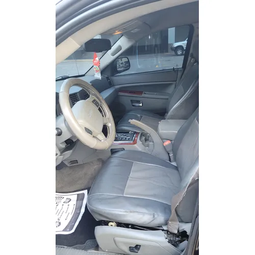 SUV Jeep Grand Cherokee 2007 en Caracas — foto 7