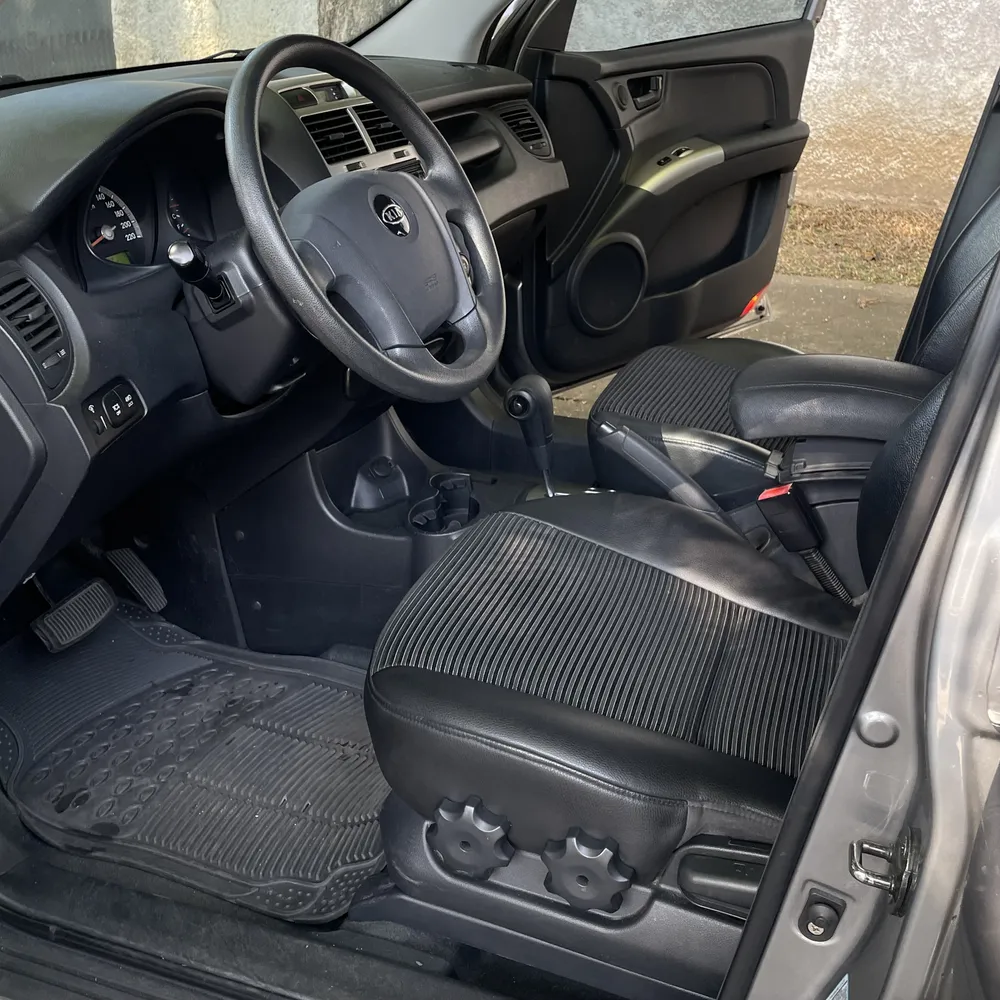 SUV Kia Sportage 2007 en Caracas — foto 13