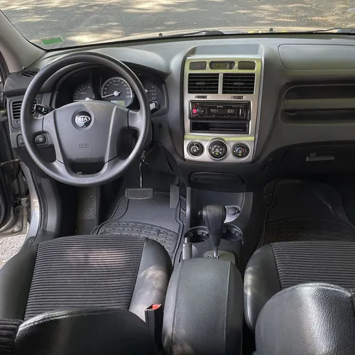 SUV Kia Sportage 2007 en Caracas — foto 7
