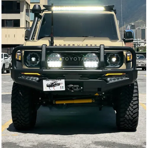 Picape Toyota Land Cruiser Hembrita LX 2025 en Caracas — foto 2