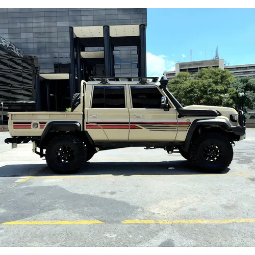 Picape Toyota Land Cruiser Hembrita LX 2025 en Caracas — foto 8