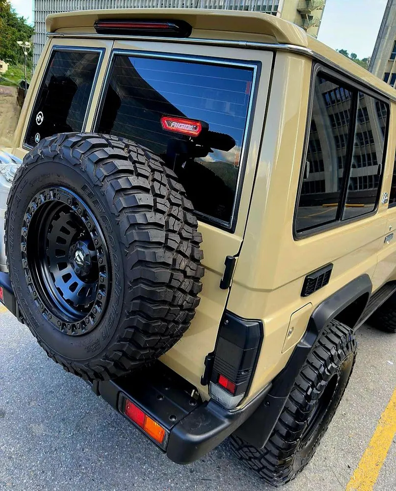 Off-Road Toyota Land Cruiser Machito Dubai 2021 en Caracas — foto 11