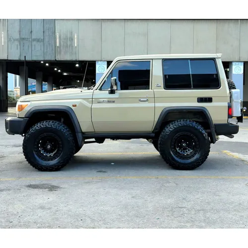 Off-Road Toyota Land Cruiser Machito Dubai 2021 en Caracas — foto 8