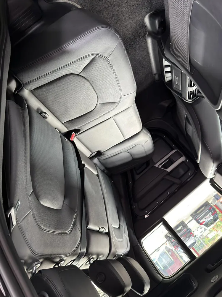 Caminhonete Land Rover Defender P300 2024 en Caracas — foto 13