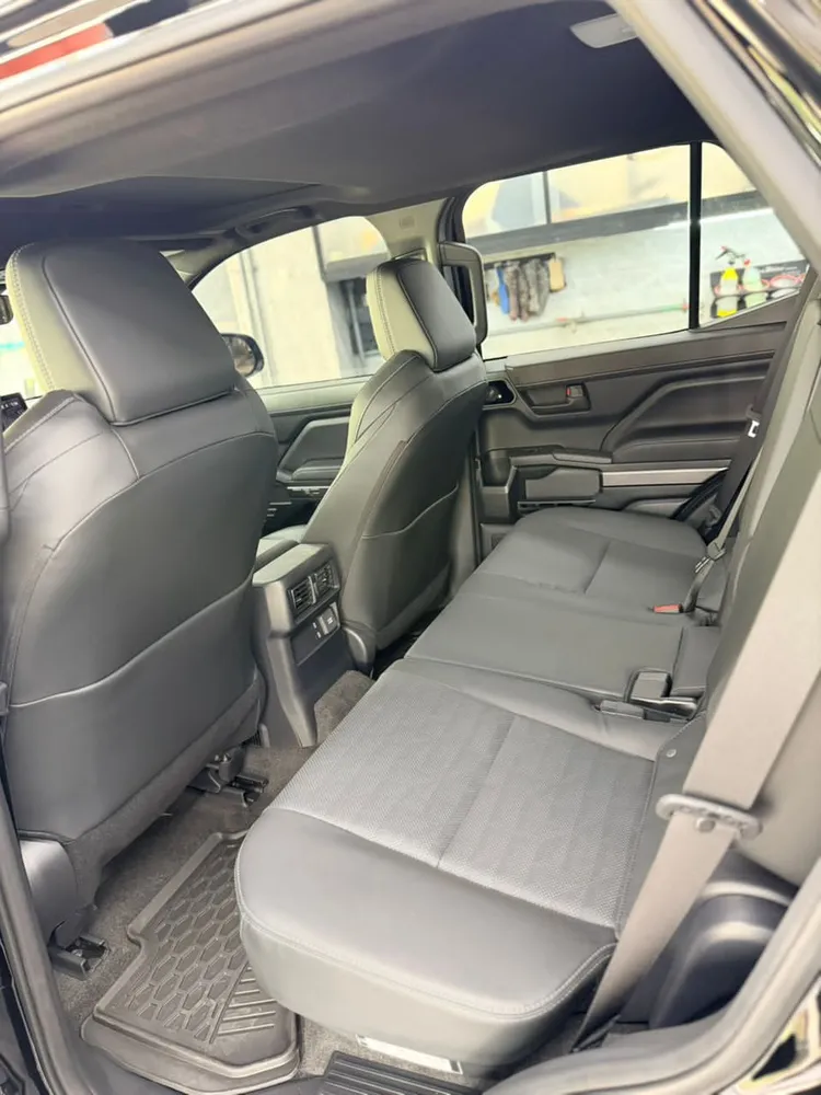 Caminhonete Land Rover Defender P300 2024 en Caracas — foto 15
