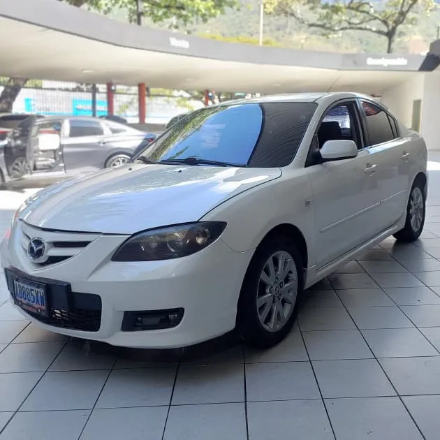 Sedã Mazda 3 2008 en Caracas — foto 14