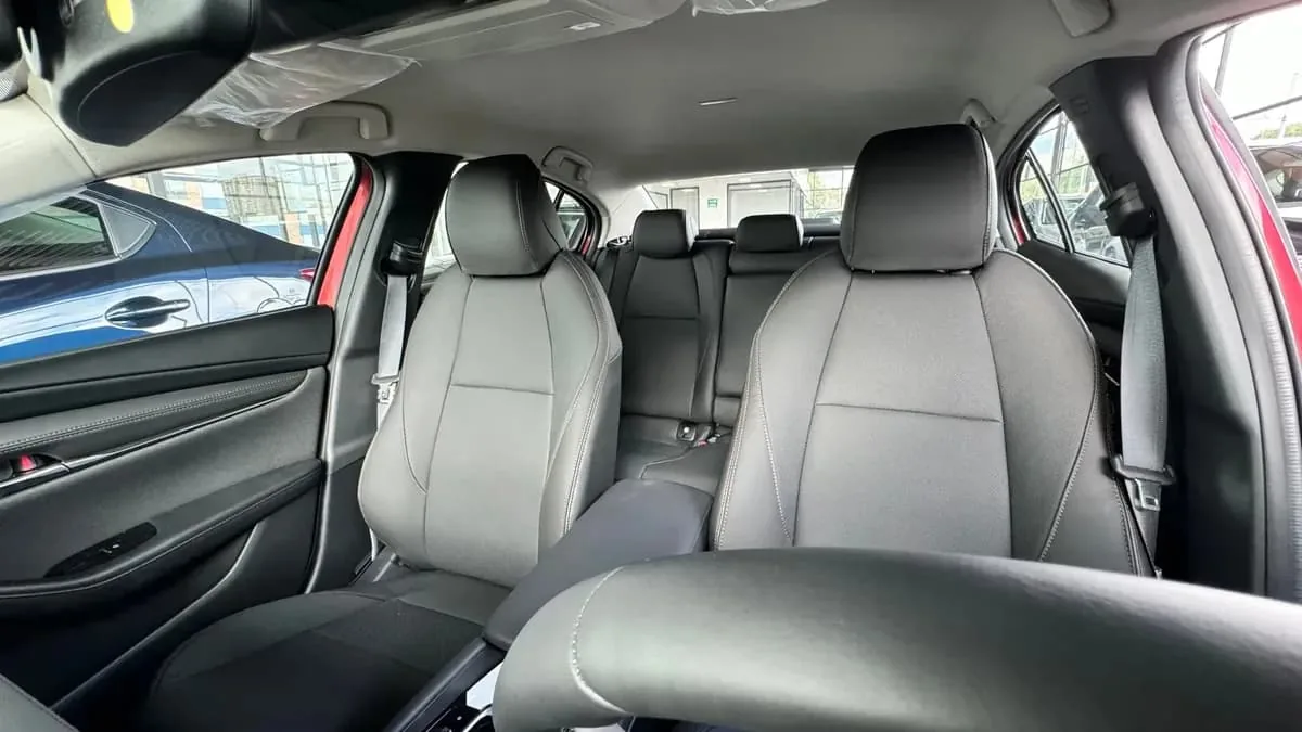 Sedã Mazda 3 Touring 2027 en Ciudad Guayana — foto 5