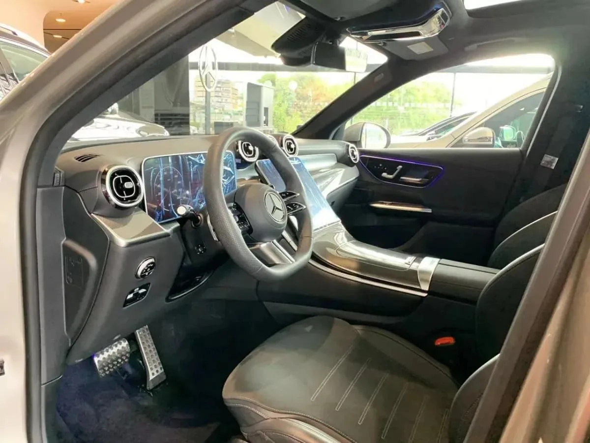 SUV Mercedes-Benz GLC 300 2027 en Guarenas — foto 7