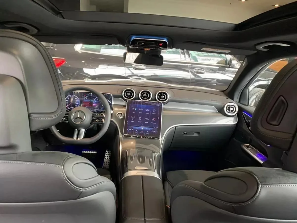 SUV Mercedes-Benz GLC 300 2027 en Guarenas — foto 6