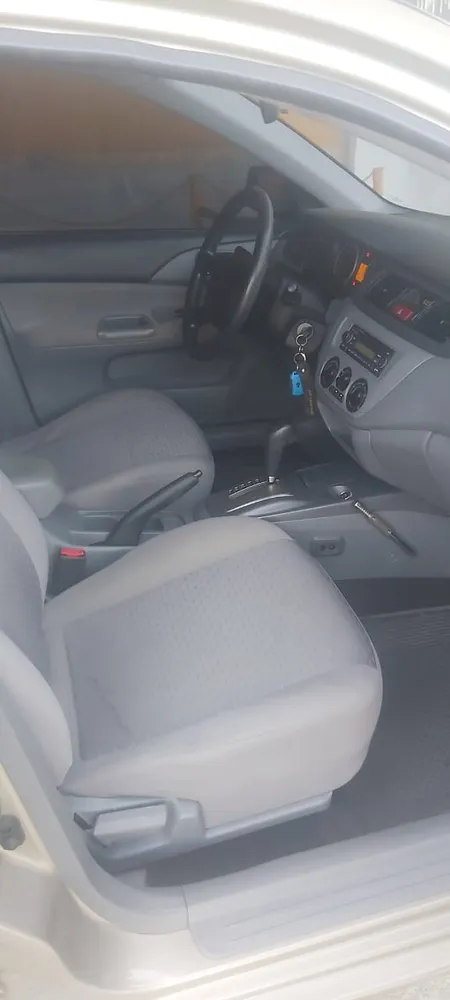 Sedã Mitsubishi Lancer GLX 2011 en San Juan de Los Morros — foto 9