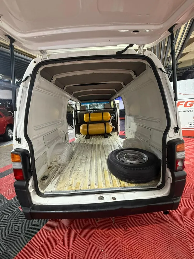 MiniVan Mitsubishi Panel L300 2015 en Caracas — foto 14