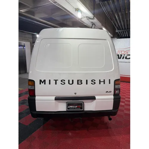 MiniVan Mitsubishi Panel L300 2015 en Caracas — foto 5