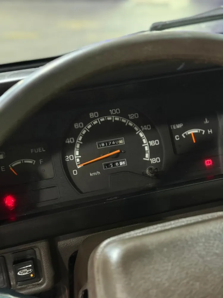 MiniVan Mitsubishi Panel L300 2015 en Caracas — foto 9