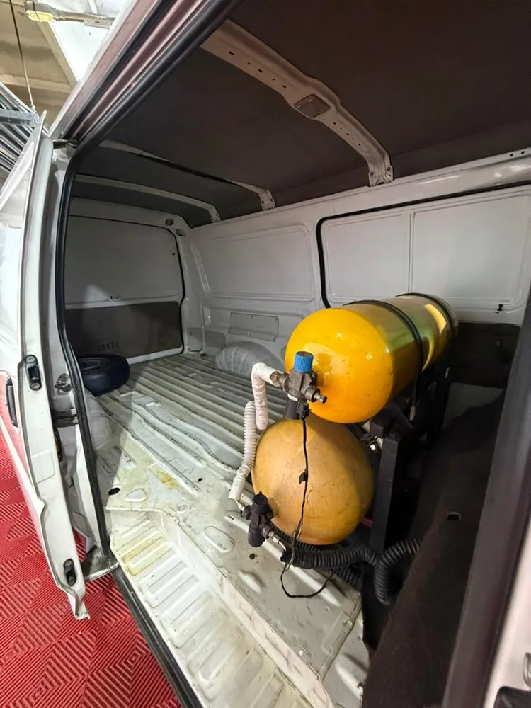 MiniVan Mitsubishi Panel L300 2015 en Caracas — foto 10