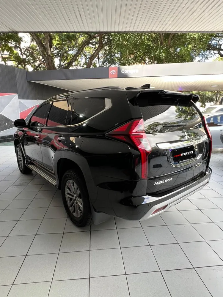 Caminhonete Mitsubishi Pajero Sport 2020 en Caracas — foto 12