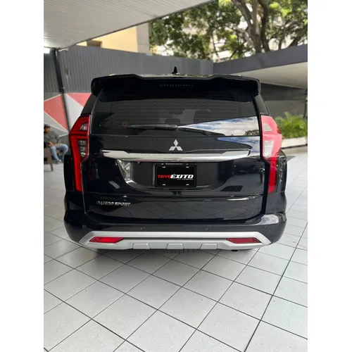 Caminhonete Mitsubishi Pajero Sport 2020 en Caracas — foto 7