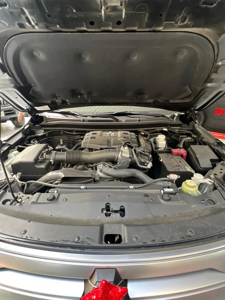 Caminhonete Mitsubishi Pajero Sport 2020 en Caracas — foto 10