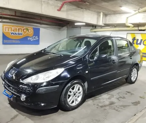 Sedã Peugeot 307 2008 en Caracas