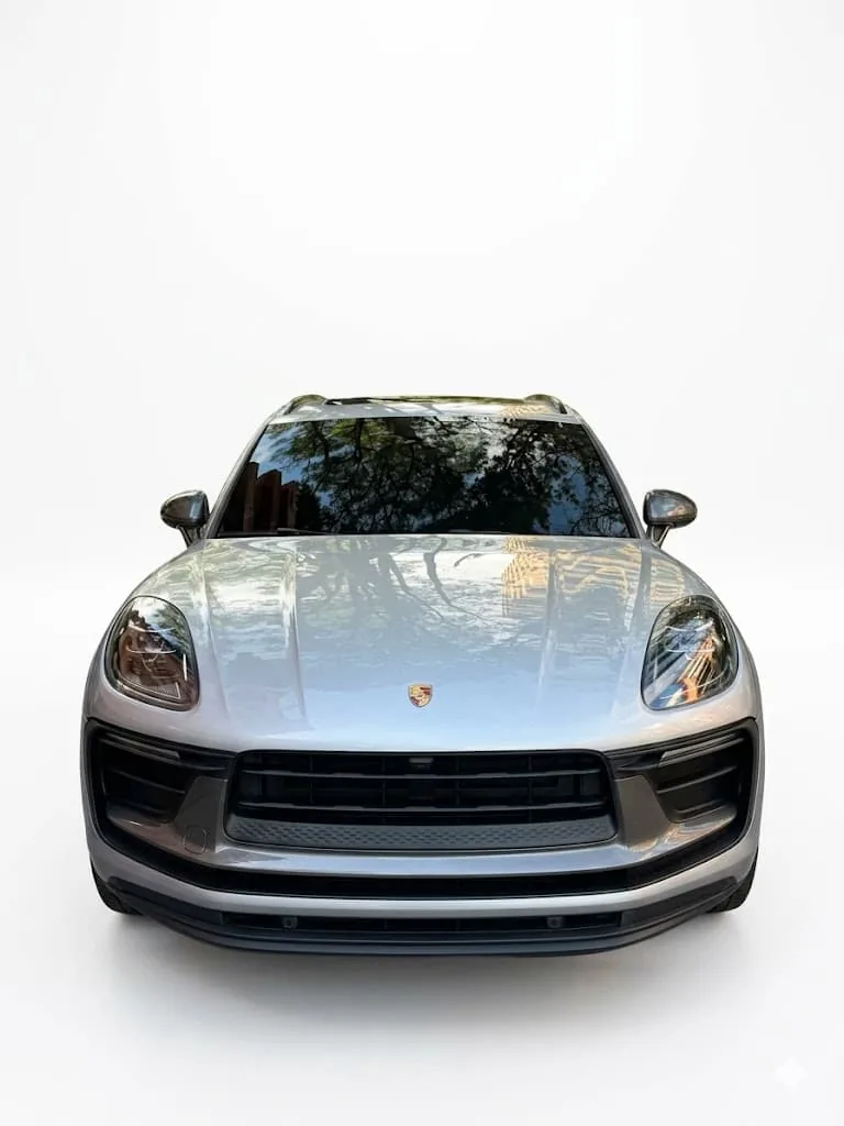 SUV Porsche Macan T 2025 en Caracas — foto 2