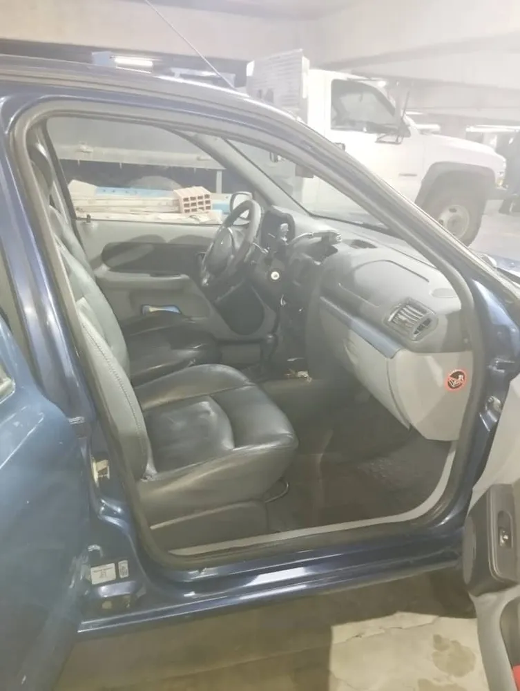 Sedã Renault Symbol 2008 en Caracas — foto 10