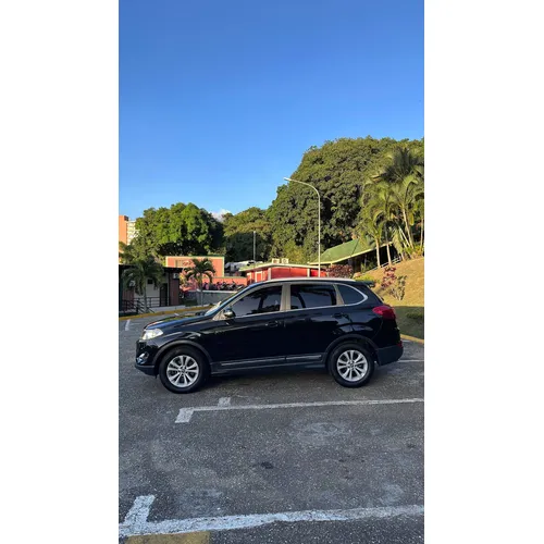 Hatchback Chery Grand Tiggo 2016 en Caracas — foto 3