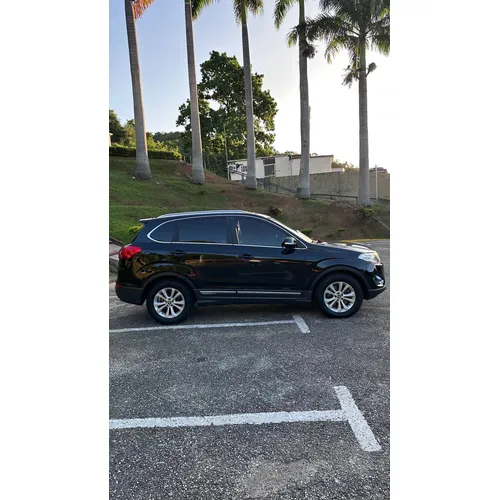 Hatchback Chery Grand Tiggo 2016 en Caracas — foto 4