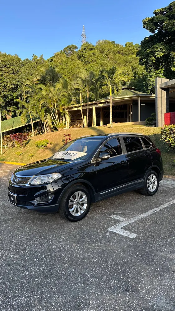 Hatchback Chery Grand Tiggo 2016 en Caracas — foto 9