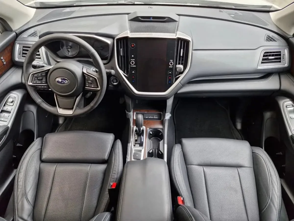 SUV Subaru Outback 2025 en Barcelona — foto 6