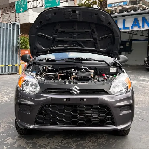 Sedã Suzuki Alto 2024 en Caracas — foto 9