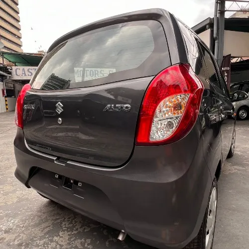 Sedã Suzuki Alto 2024 en Caracas — foto 10