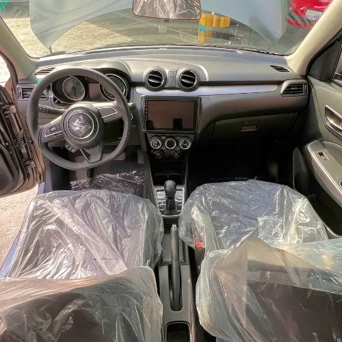 Hatchback Suzuki Swift 2024 en Caracas — foto 12