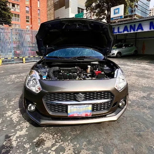 Hatchback Suzuki Swift 2024 en Caracas — foto 15