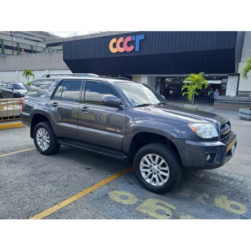 Caminhonete Toyota 4Runner Limited 2006 en Caracas — foto 2