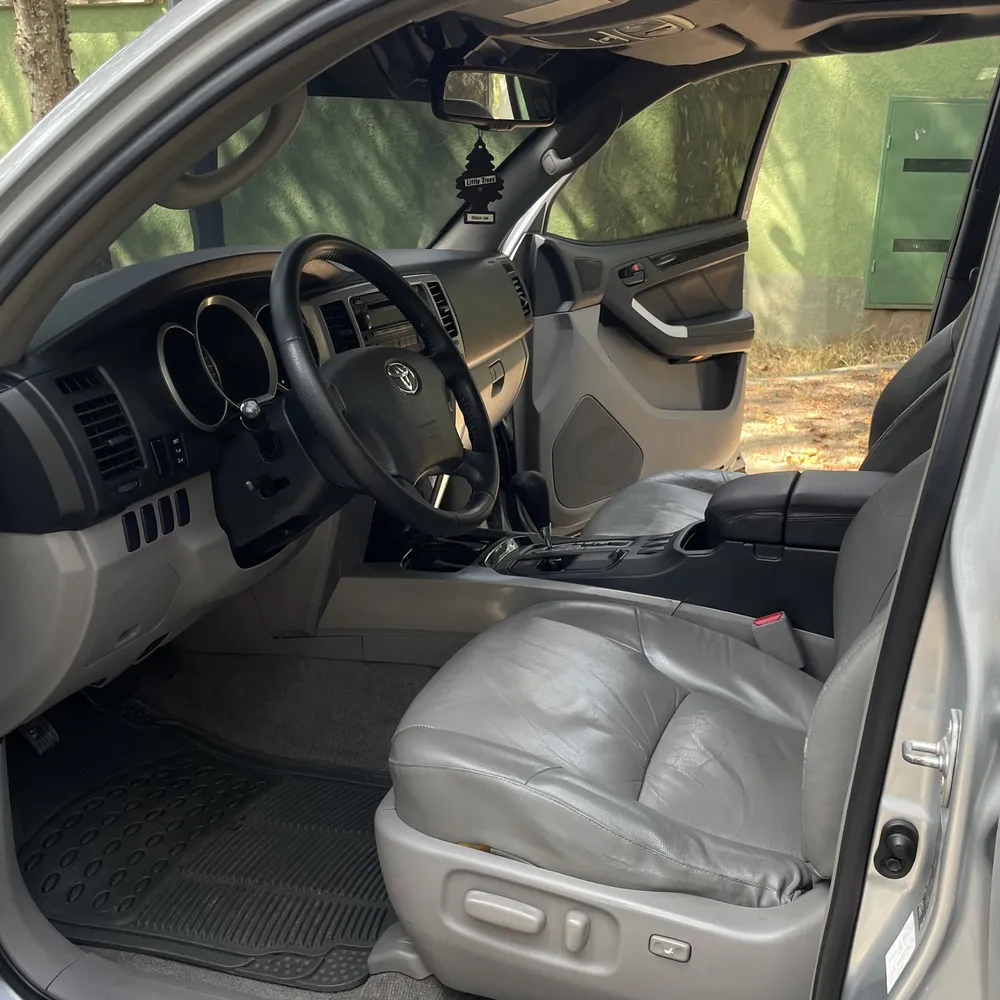 SUV Toyota 4Runner 2008 en Caracas — foto 14
