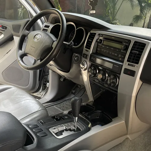 SUV Toyota 4Runner 2008 en Caracas — foto 8