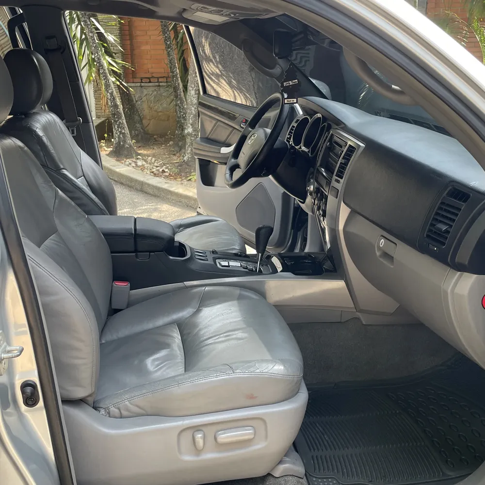SUV Toyota 4Runner 2008 en Caracas — foto 9