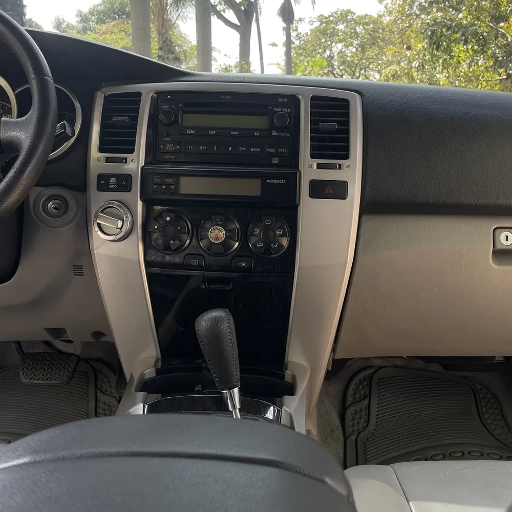 SUV Toyota 4Runner 2008 en Caracas — foto 10