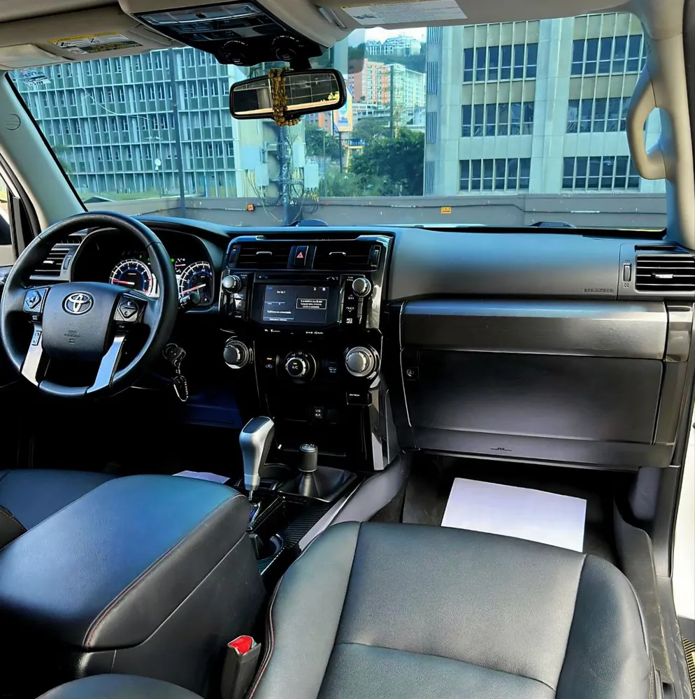 Off-Road Toyota 4Runner TRD PRO 2019 en Caracas — foto 13