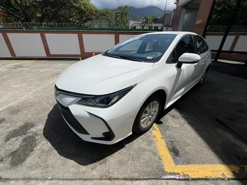 Sedã Toyota Corolla Pioner 2025 en Caracas