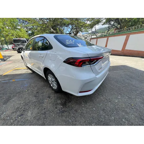 Sedã Toyota Corolla Pioner 2025 en Caracas — foto 7
