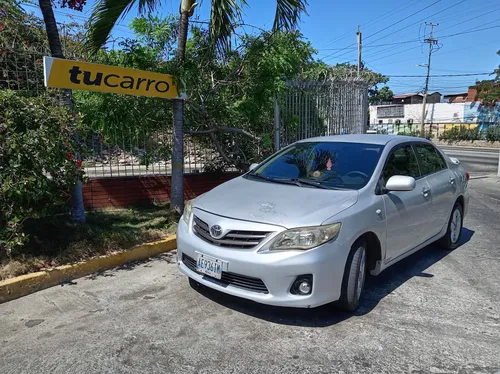 Sedã Toyota Corolla Explosion 2012 en La Guaira