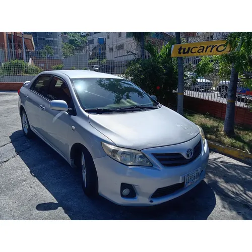 Sedã Toyota Corolla Explosion 2012 en La Guaira — foto 3