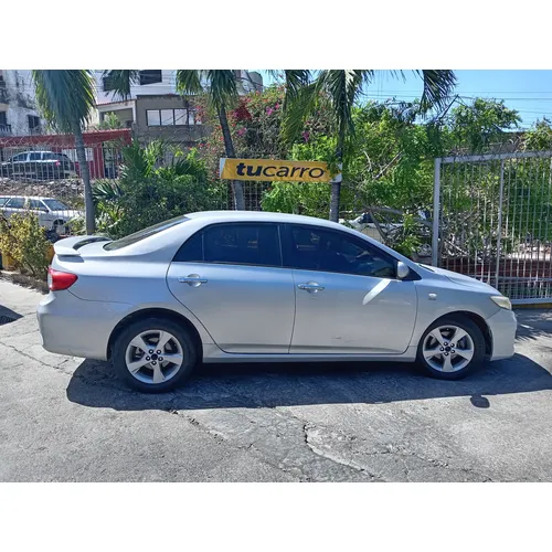 Sedã Toyota Corolla Explosion 2012 en La Guaira — foto 7