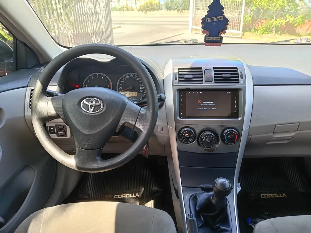 Sedã Toyota Corolla Explosion 2012 en La Guaira — foto 9