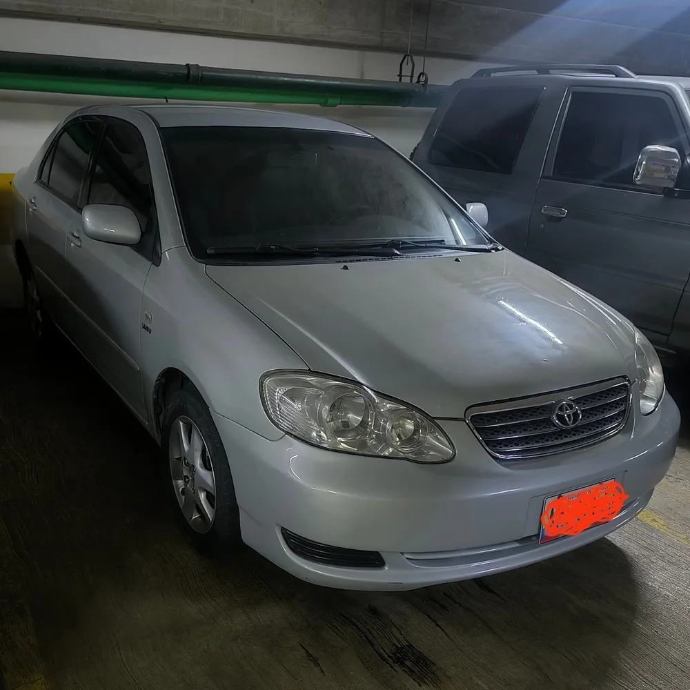 Sedã Toyota Corolla GLI 2007 en Caracas — foto 11