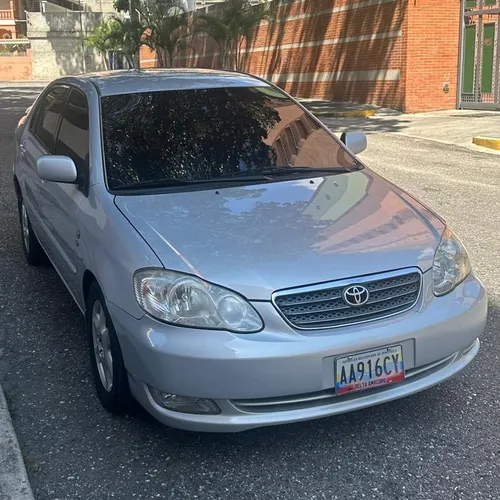 Sedã Toyota Corolla GLI 2007 en Caracas — foto 3