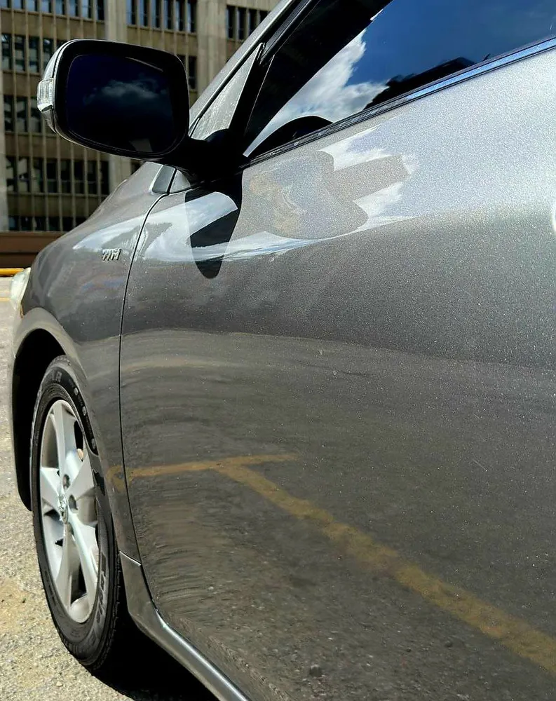 Sedã Toyota Corolla GLI 2013 en Caracas — foto 10