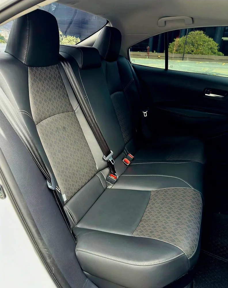 Sedã Toyota Corolla 2025 en Caracas — foto 11