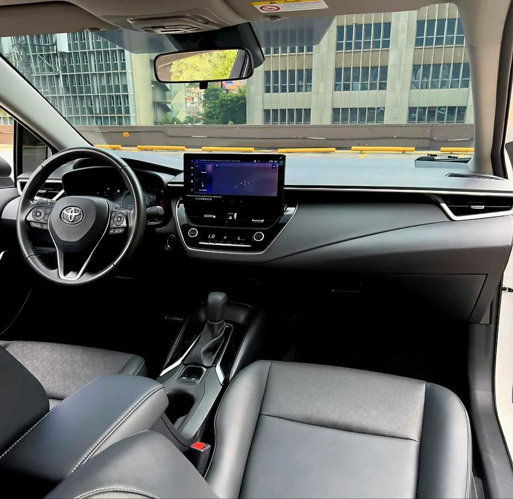 Sedã Toyota Corolla 2025 en Caracas — foto 12