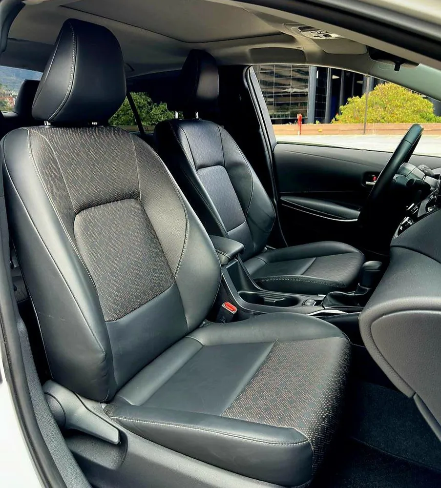 Sedã Toyota Corolla 2025 en Caracas — foto 13